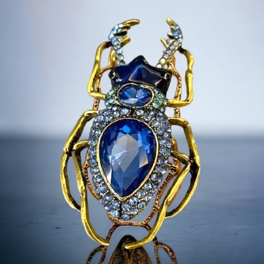 NEW! Blue Crystal/Rhinestone Scarab Beetle brooch - Picture 1 of 3